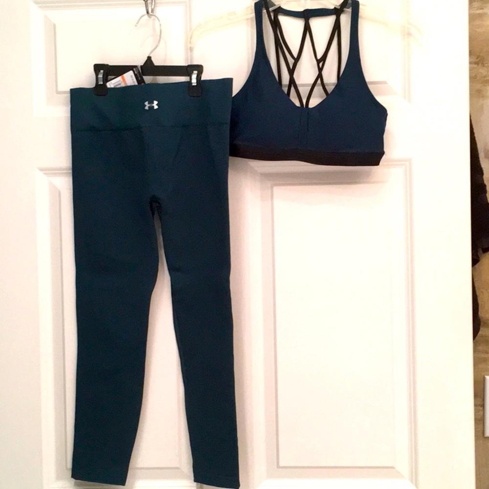 Under Armor 2pc.  leggings with Athletic bra top, Green Womens Sz Sm Heatgear
